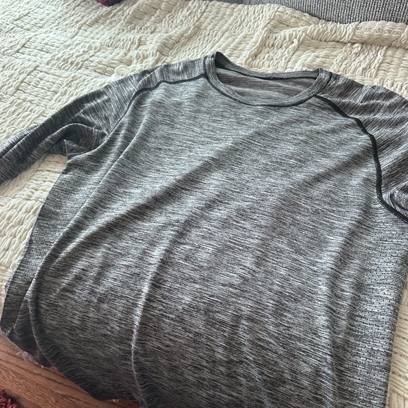 Men’s Large Lululemon Long Sleeve Shirt - Picture 8 of 8